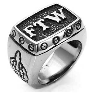 Más anillos de moteros